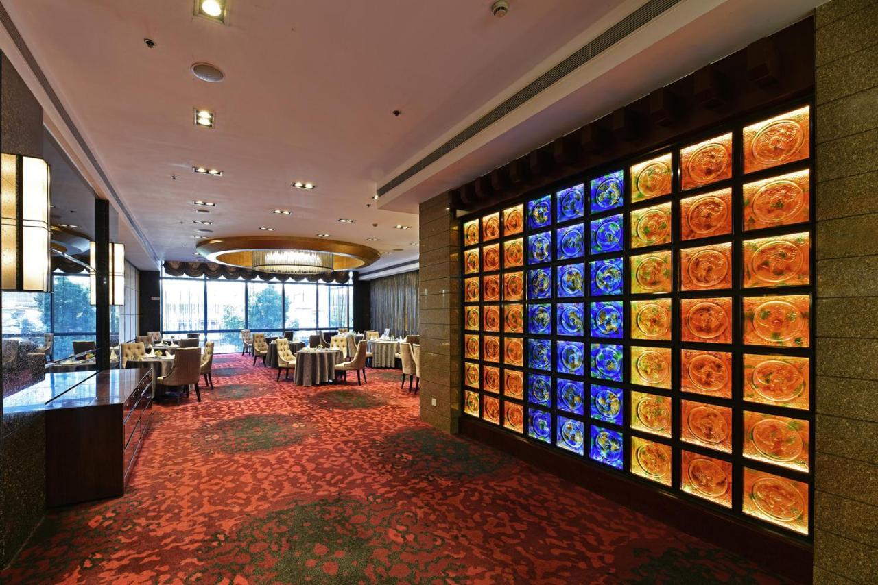 Equatorial 5*