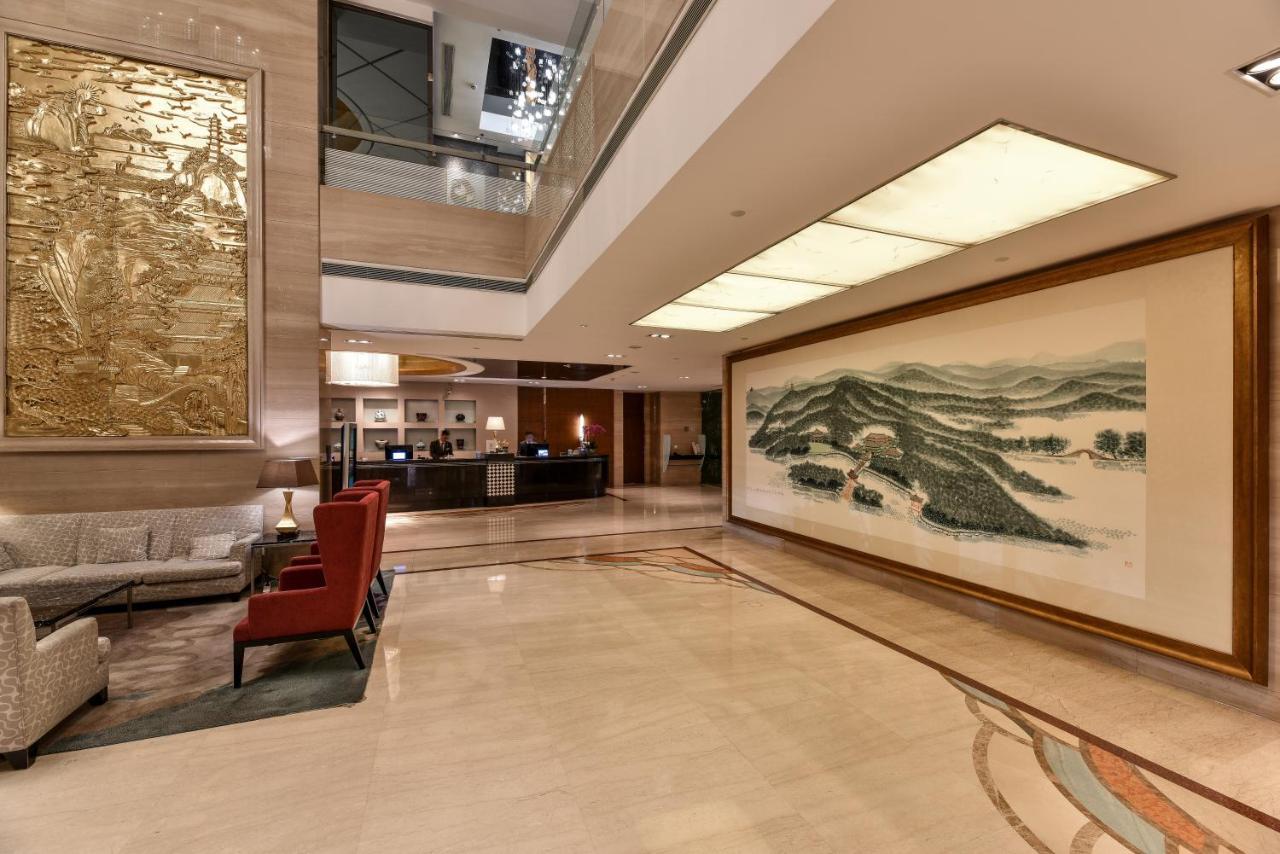Equatorial Hotel 5*