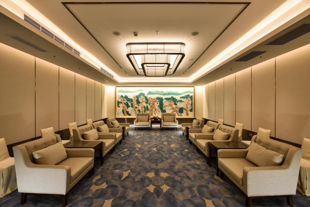 Equatorial Hotel 5*