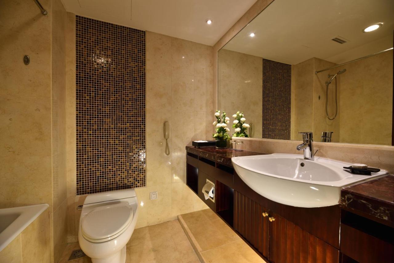 Equatorial Hotel Shanghai