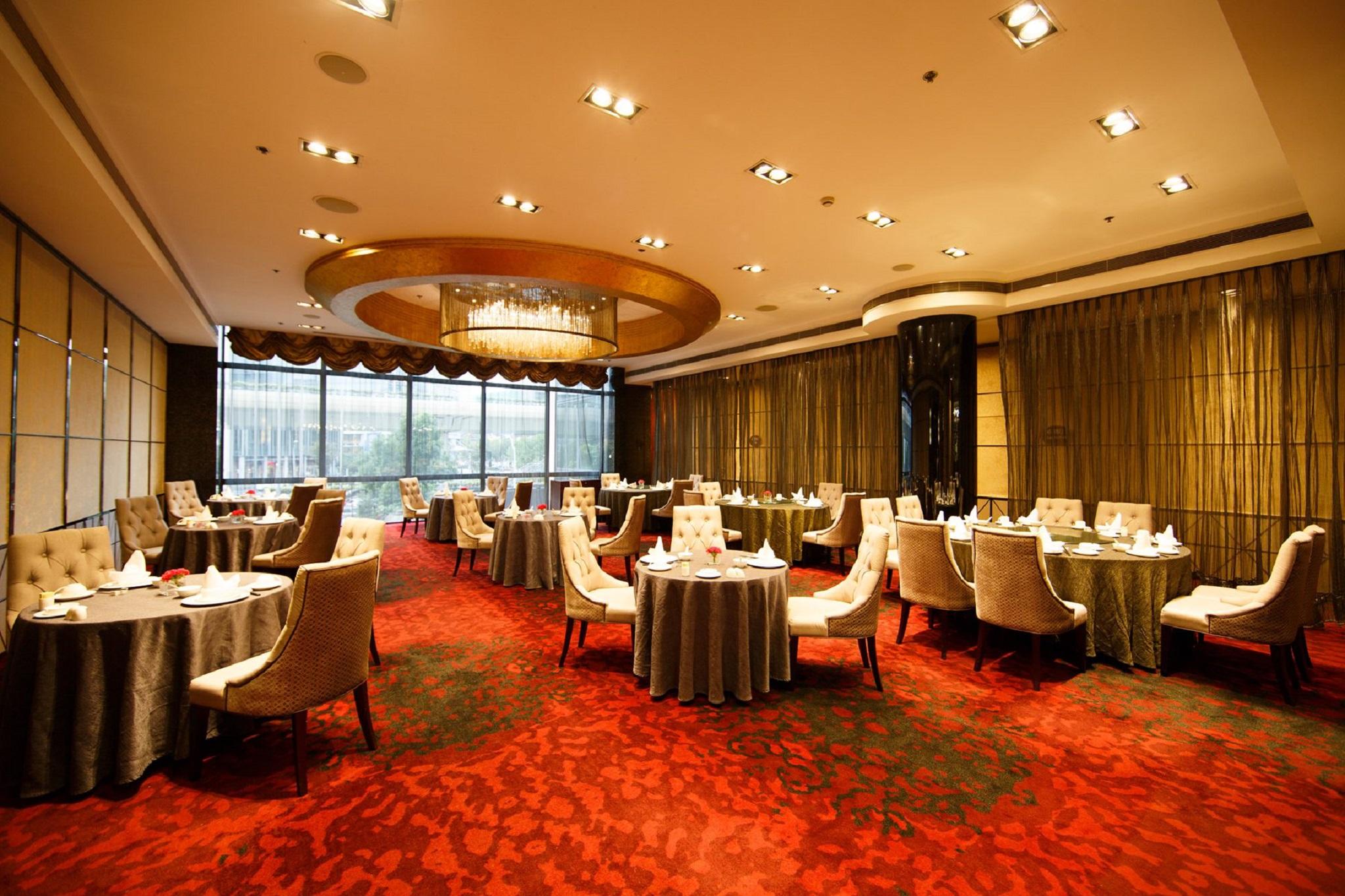 Equatorial Hotel 5*